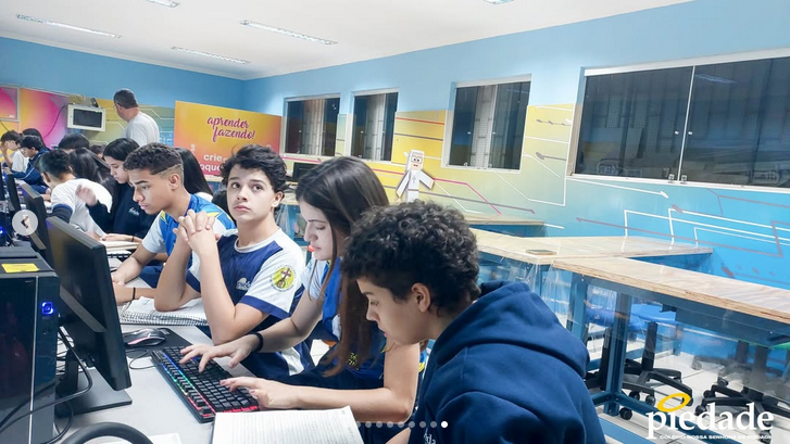 🎓✨ No Colégio Piedade Congonhas, a tecnologia vira aliada da educação!