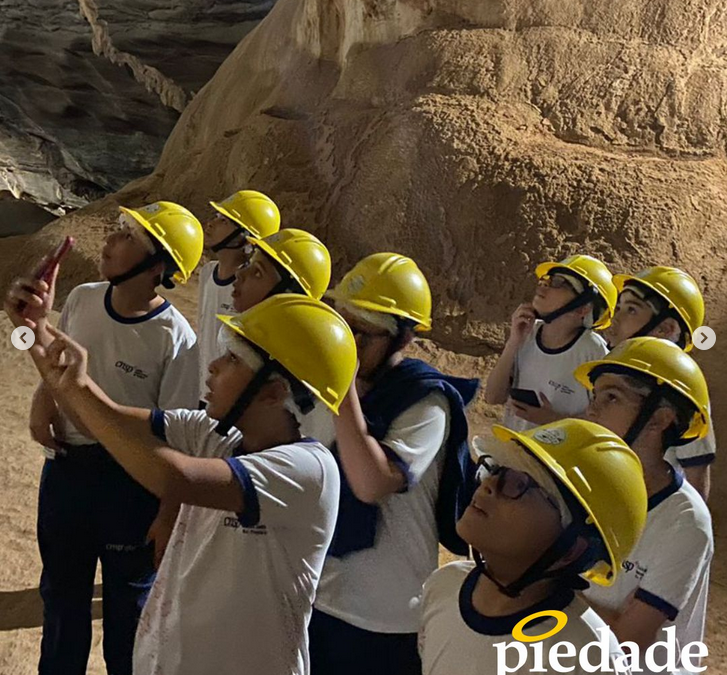 Tesouros Naturais e Culturais: Aula de campo na Gruta do Maquiné 🌍