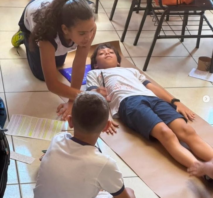 Uma aula de Ciência e Criatividade! ✍️🧠💡