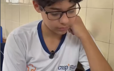 Um simples “eu te amo, mãe” que diz tudo.
