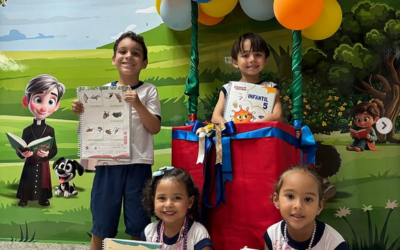 📚✨ Festa de Entrega do Livro Didático 2025 ✨🎈