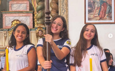 📿 Vivência da Via Sacra: um caminho de fé, cuidado e esperança 🌱