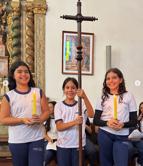 📿 Vivência da Via Sacra: um caminho de fé, cuidado e esperança 🌱