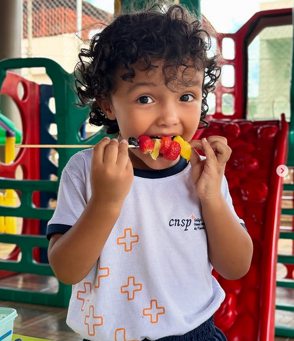 🍓🍍 Um dia cheio de cor, sabor e aprendizado! 💚✨