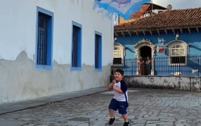 Os primeiros períodos do Colégio Piedade viveram uma tarde inesquecível no adro da Igreja Matriz!