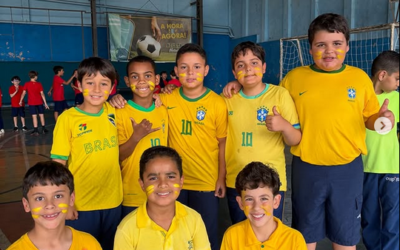 Hoje foi dia de gincana no Colégio Piedade: vermelho x amarelo! 🔴🟡