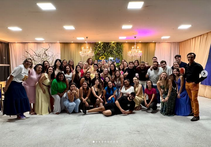 ✨ Celebrar o Dia do Educador é reconhecer a força de quem transforma o mundo todos os dias por meio do amor, da dedicação e do conhecimento. 💛